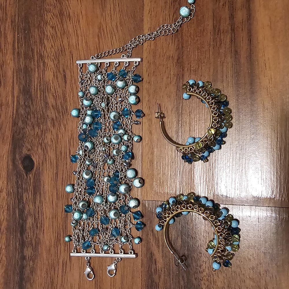 Elegant Blue and Green Beaded Jewelry Set